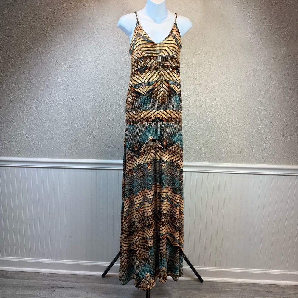 Veronica M Chevron Patterned Maxi Dress Size Medium - Picture 3 of 10